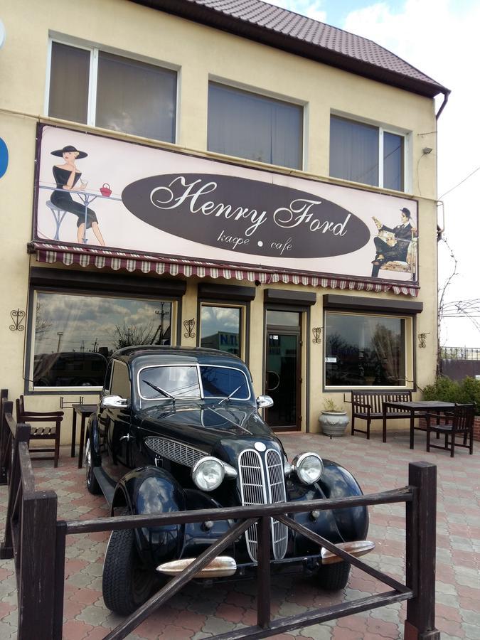 Henry Ford Mini Hotel Odessa Buitenkant foto