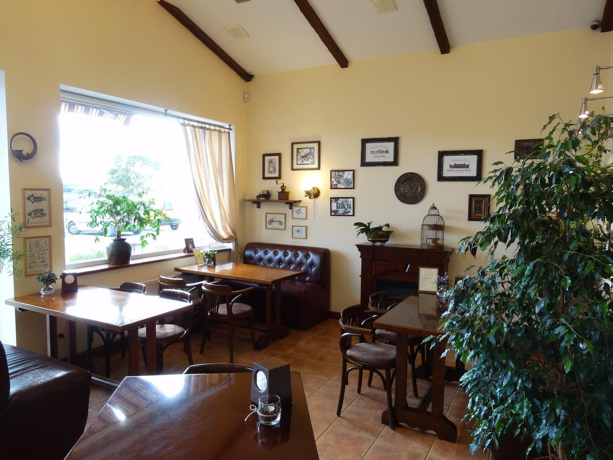 Henry Ford Mini Hotel Odessa Buitenkant foto